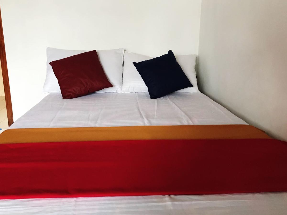 Antique Tourists Lodge 캔디 외부 사진